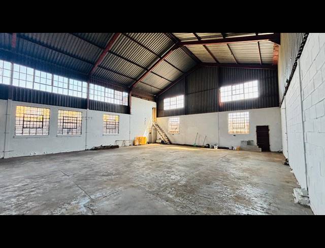 360M² WAREHOUSE TO LET IN ROODEPOORT CENTRAL